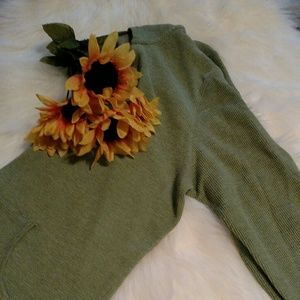 🌴 EUC🌴Light weight hooded shirt .